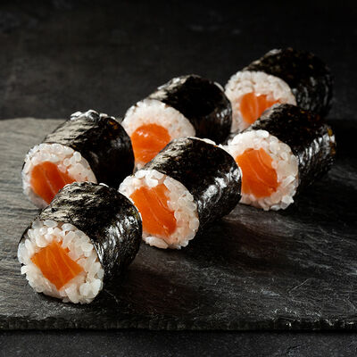 Ролл Сякэ Маки в Планета Суши по цене 265 ₽