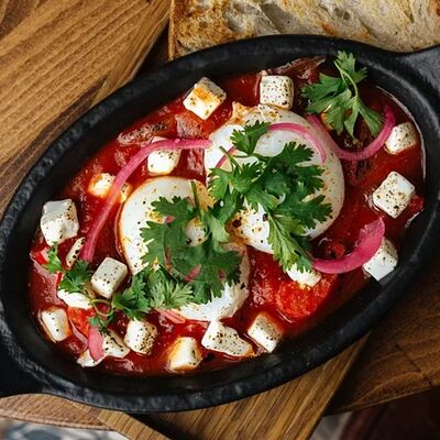 Шакшука с брынзой в More More по цене 540 ₽