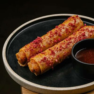 Спринг ролл с пекинской уткой в Джимми Чу по цене 720 ₽