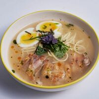 Куриный бульон с лапшой в Prosto Bistro