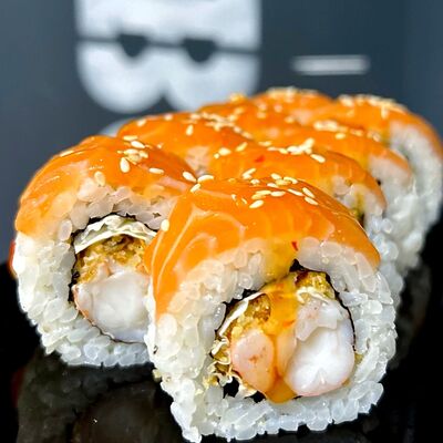 Ролл Солнечный в Maxxi cafe по цене 720 ₽