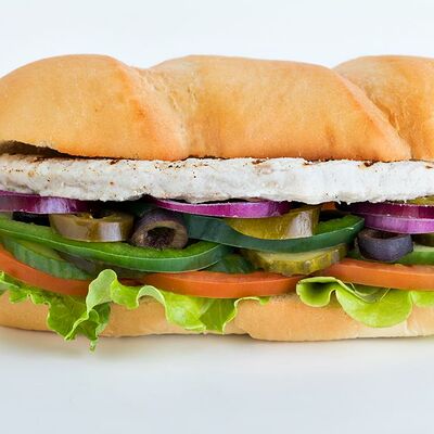 Сэндвич Чикен клаб 15 см в Subway & SUBJOY по цене 378