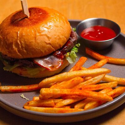 Бургер Таёжный в Co.mein по цене 720 ₽