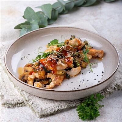 Куриная грудкас овощами в Refettorio по цене 790 ₽