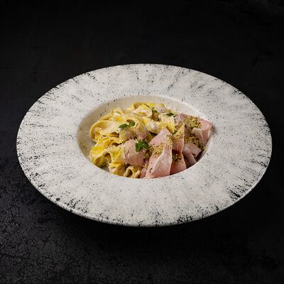 Паста с мортаделлой в Прага по цене 900 ₽