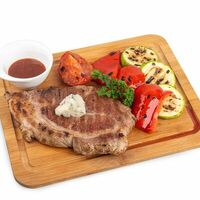 Стейк из cвинoй шеи в Олимпик