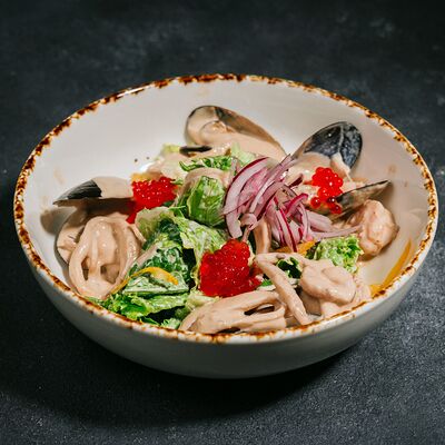 С морепродуктами и двумя видами заправки в Японский Двор по цене 970 ₽