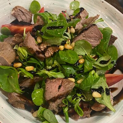 Салат гриль из индейки на мангале в Фаэтон по цене 780 ₽