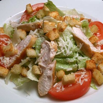 Салат Цезарь с куриный в Шаурмист по цене 710 ₽