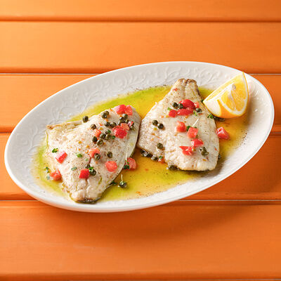 Филе дорадо с каперсами и томатами в Сорренто by Novikov по цене 1590 ₽