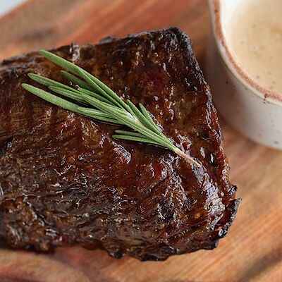 Стейк из телятины в Буфет по цене 1350 ₽