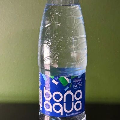 Bon Аqua с газом в Лебовски Пицца и Боулинг по цене 170 ₽