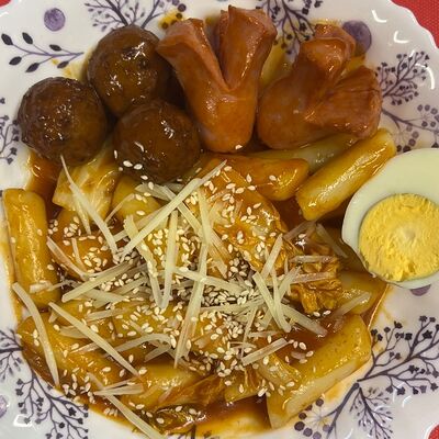 Токпокки с фрикадельками из говядины в VietQuan по цене 630 ₽