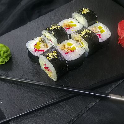 Ролл Дракон лайт в Sushiko по цене 330 ₽