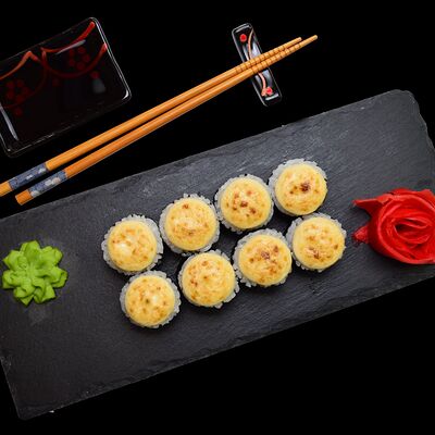 Запеченная классика с окунем в 4 Лосося по цене 329