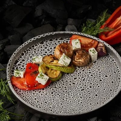 Овощи гриль с сыром фетав Гвозди по цене 280 ₽