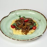 Печень кролика с грибным соусом в Кафе Biscuit