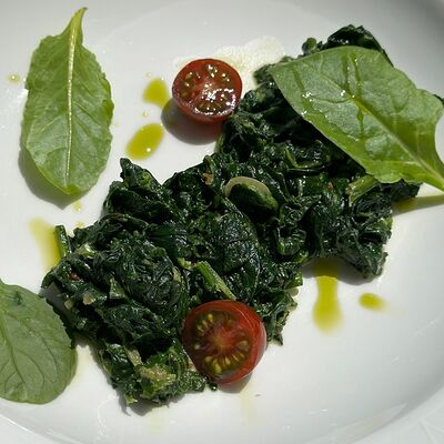 Шпинат в Wine & Vine по цене 585 ₽