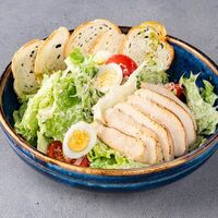 Салат Цезарь с курицей в Табаско