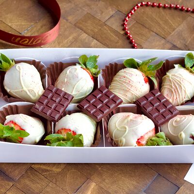 Клубника в белом шоколадев Chocoton по цене 2490 ₽