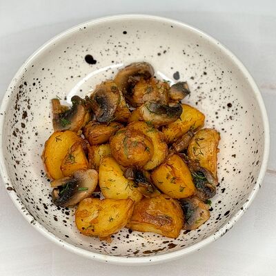 Жареный картофель с грибами в Сто друзей по цене 350 ₽