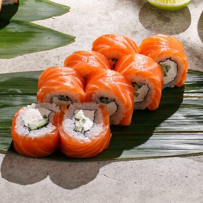 Филадельфия с лососем в Пряности & Радости на Московском по цене 1090 ₽