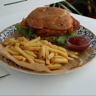 Чиабатта с хрустящей курицей в Мука по цене 550 ₽