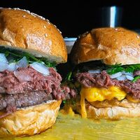 Pulled Beef Burger в Синдикат