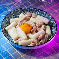 Токпокки карбонарав Gojira ramen