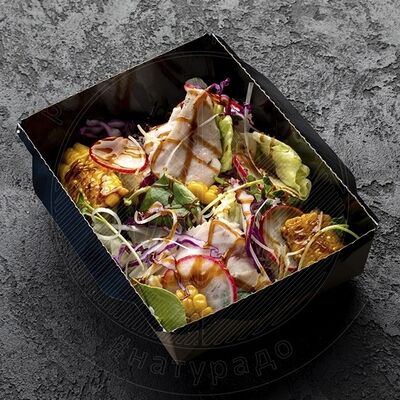 Салат с куриной грудкой и овощами в Naturado по цене 500 ₽