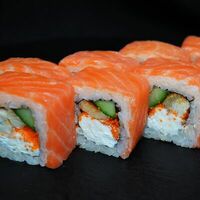 Филадельфия с угрем в Shef Sushi