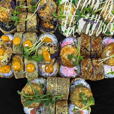Горячие головы в Vibe sushi по цене 1500 ₽
