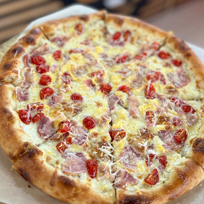 Пицца Карбонара New в Calipso по цене 850 ₽