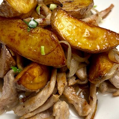 Жареха со свининой в Баодзен по цене 390 ₽