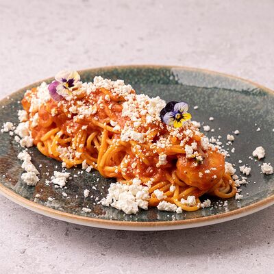 Спагетти с креветкой и сыром в Тестория по цене 1150 ₽