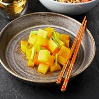 Салат из дайкона в Малатан