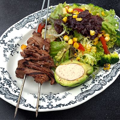 Мангал салат с печенным авокадо в Шале Берёзка по цене 1750 ₽