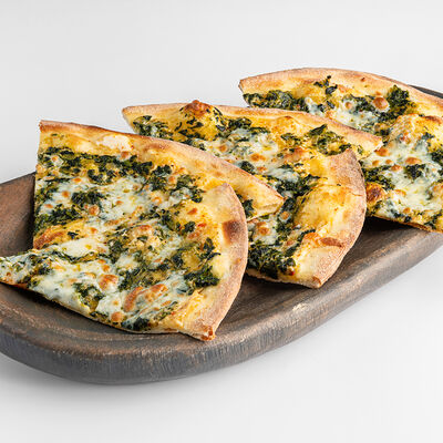 Лепешка со шпинатом в Муссоны по цене 280 ₽