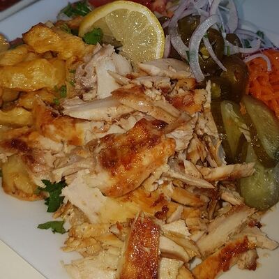 Шаверма на тарелке в Super Кебаб по цене 520 ₽