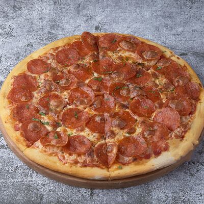 Пицца Пеперони в Тим Шашлык & Бургер по цене 950 ₽