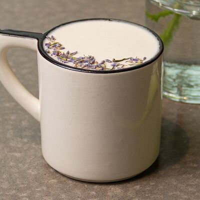 Авторский латте лаванда в Breakfast House по цене 550 ₽