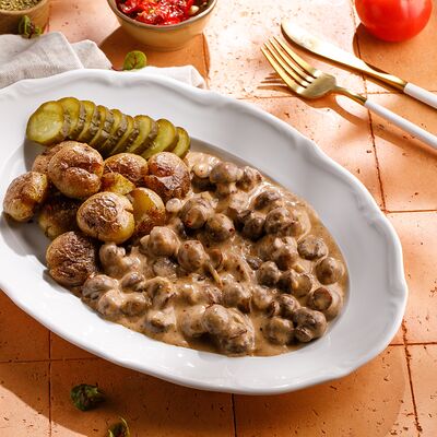 Строганов из грибов с мятым картофелемв ЛарисуВаннуХочу по цене 690