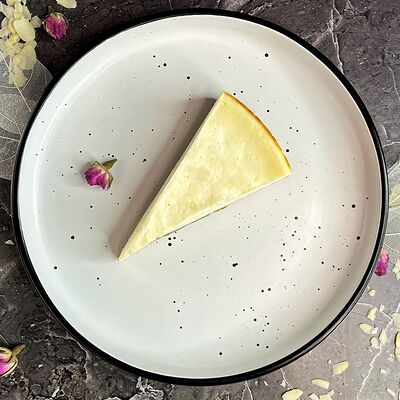 Чизкейк классическийв Рива Рум лаунж бар по цене 385 ₽