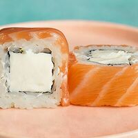 Ролл Филадельфия сливочная в Sushi Street