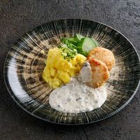 Куриные котлетки с мятым картофелем в Puberty