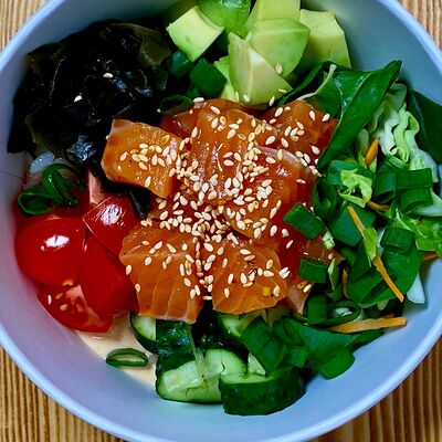 Поке с форелью собственного посола в Умами по цене 890 ₽