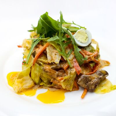 Теплый салат с куриной печенью в Собрание по цене 675 ₽