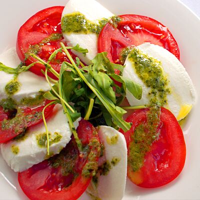 Томат и моцарелла в Istanbul Kebab по цене 485 ₽