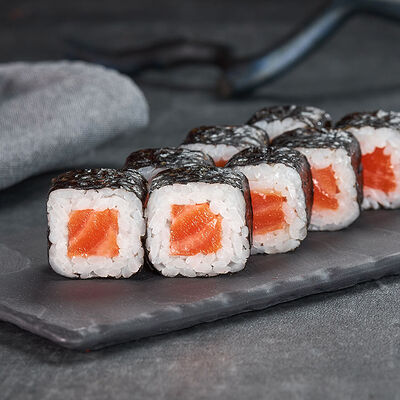 Маки сяке в Суши мастер по цене 139 ₽