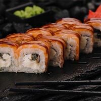 Ролл Филадельфия с лососем гриль в SUSHI TESTO